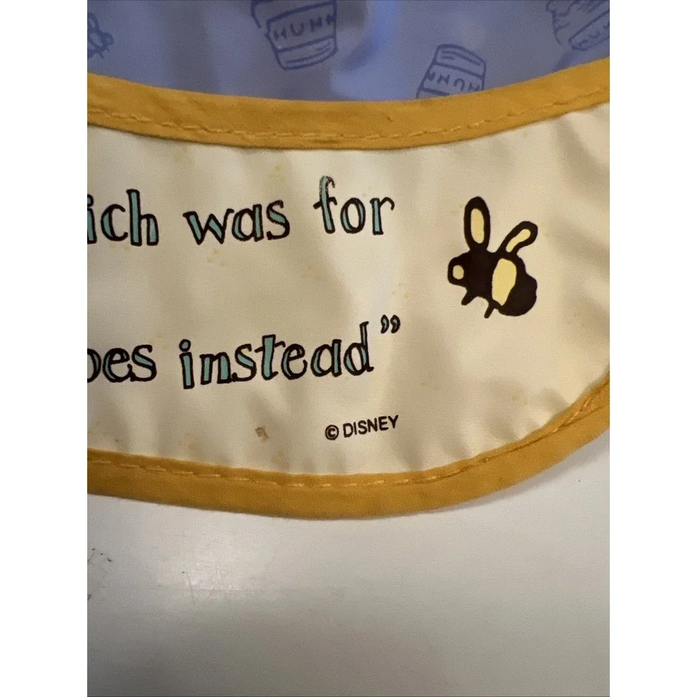 Vintage‎ Disney Winnie the Pooh Vinyl Baby Bib Hunny Quote Wipe Clean Tie Neck